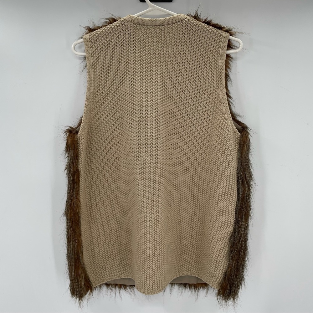 Pink Republic Faux Fur / Feather Vest - Picture 10 of 13